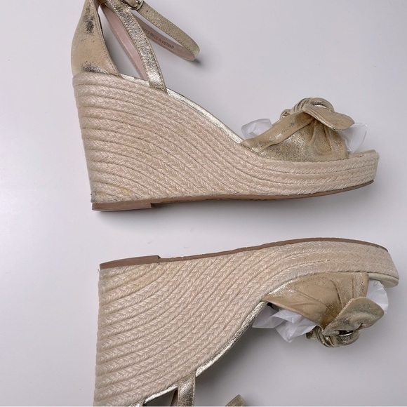 Kate Spade New York Metallic Gold Wedge Sandals with Bow – Size 11B - Picture 8 of 13